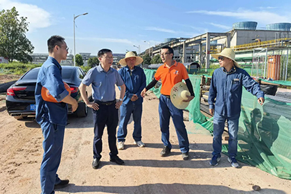 凯发k8一触即发股份公司总经理傅利才到10万吨/年绿色精细化学品项目建设现场调研
